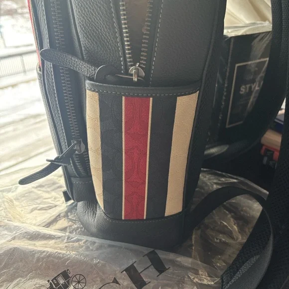 EUC COACH Thompson Backpack, Navy/Light Burgundy/Cream $325 - Picture 2 of 9